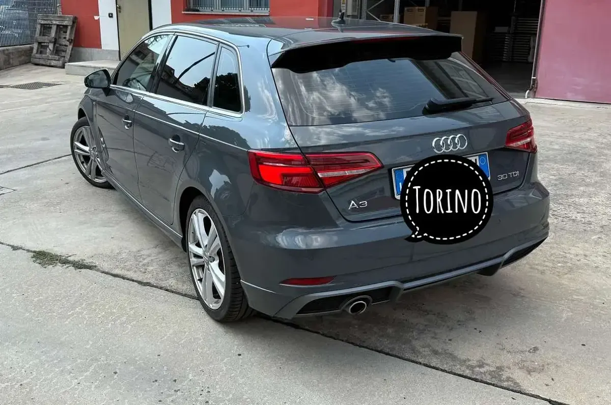 Usata Audi A3 Admired 116 CV (85 kW) 2019 Grigio Berlina