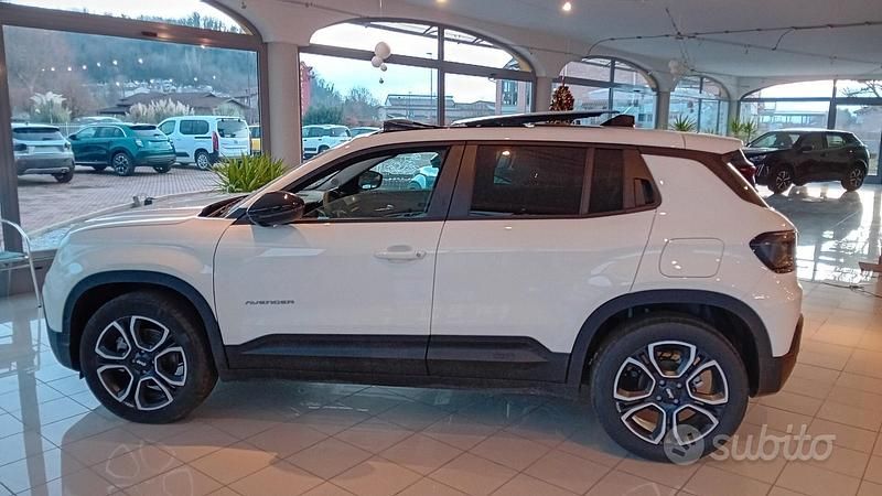 Nuova Jeep Avenger Summit 100 CV (73 kW) 2025 Bianco SUV