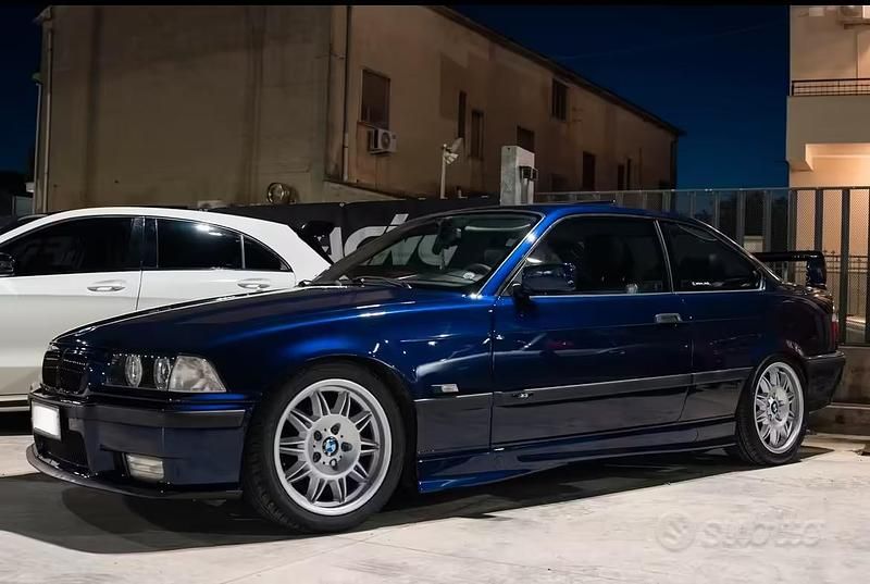 Usata BMW 320 150 CV (110 kW) 1995 Blu Coupé