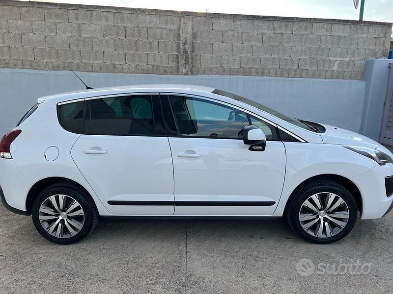 Usata Peugeot 3008 Allure 120 CV (88 kW) 2016 Bianco Monovolume