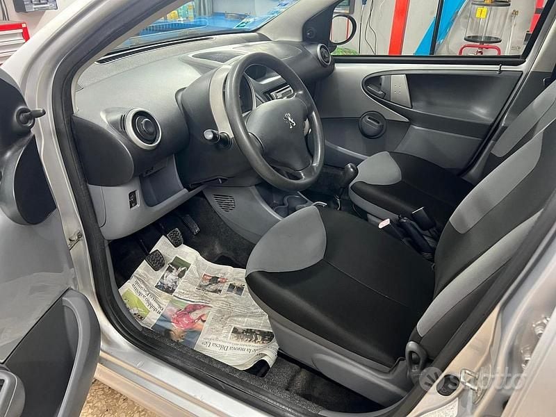Usata Peugeot 107 68 CV (50 kW) 2007 Utilitaria