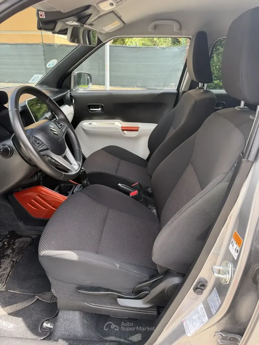 Usata Suzuki Ignis 90 CV (66 kW) 2020 Argento SUV