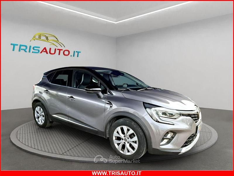 Usata Renault Captur Zen 101 CV (74 kW) 2021 Grigio SUV