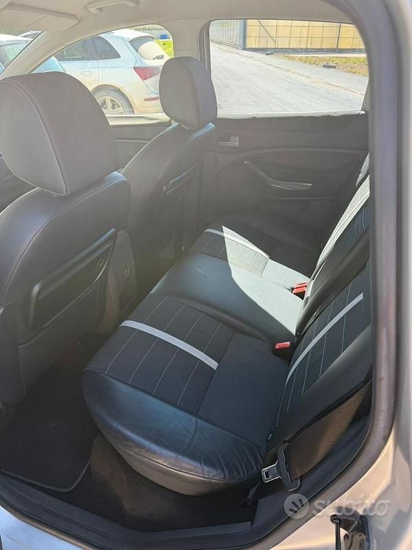 Usata Ford Kuga Titanium 136 CV (100 kW) 2008 Grigio SUV