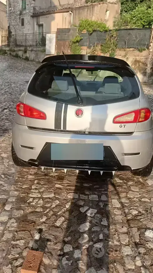 Usata Alfa Romeo 147 120 CV (88 kW) 2006 Utilitaria