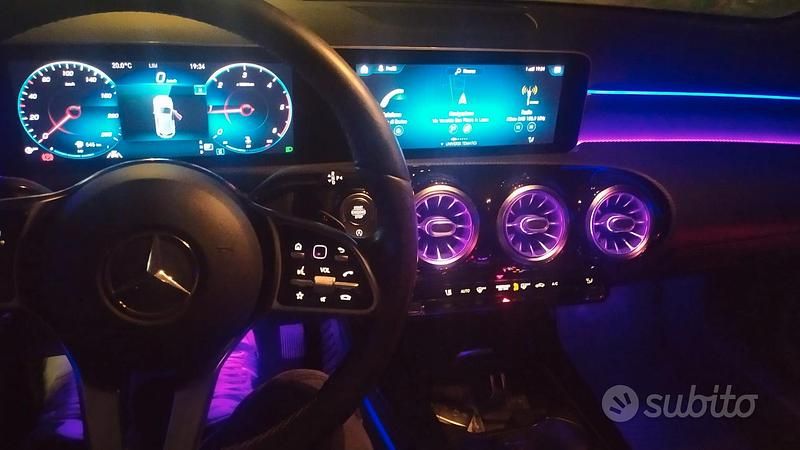 Usata Mercedes A180 136 CV (100 kW) 2020 Grigio Berlina