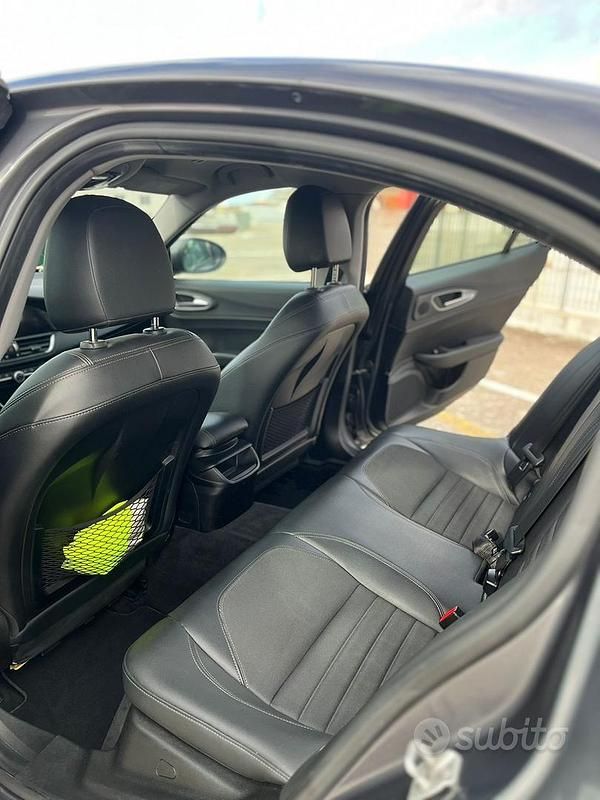 Usata Alfa Romeo Giulia 160 CV (117 kW) 2019 Berlina