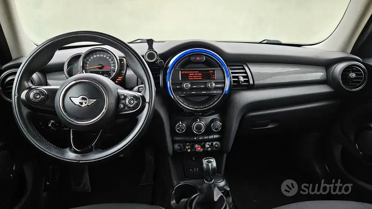 Usata Mini Cooper D 95 CV (69 kW) 2015 Nero Utilitaria