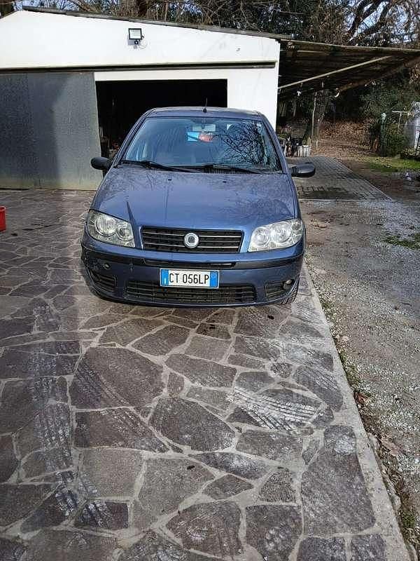 Usata Fiat Punto Dynamic 80 CV (58 kW) 2004 Berlina