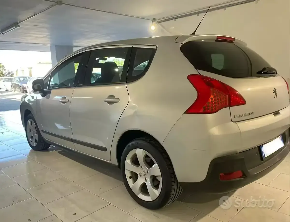 Usata Peugeot 3008 112 CV (82 kW) 2011 Grigio Station wagon