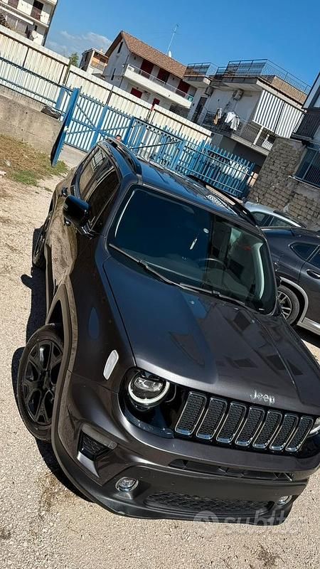 Usata Jeep Renegade Sport 120 CV (88 kW) 2018 Grigio SUV