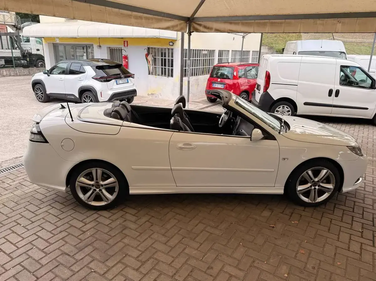 Usata Saab 9-3 Aero 179 CV (131 kW) 2008 Bianco Cabrio