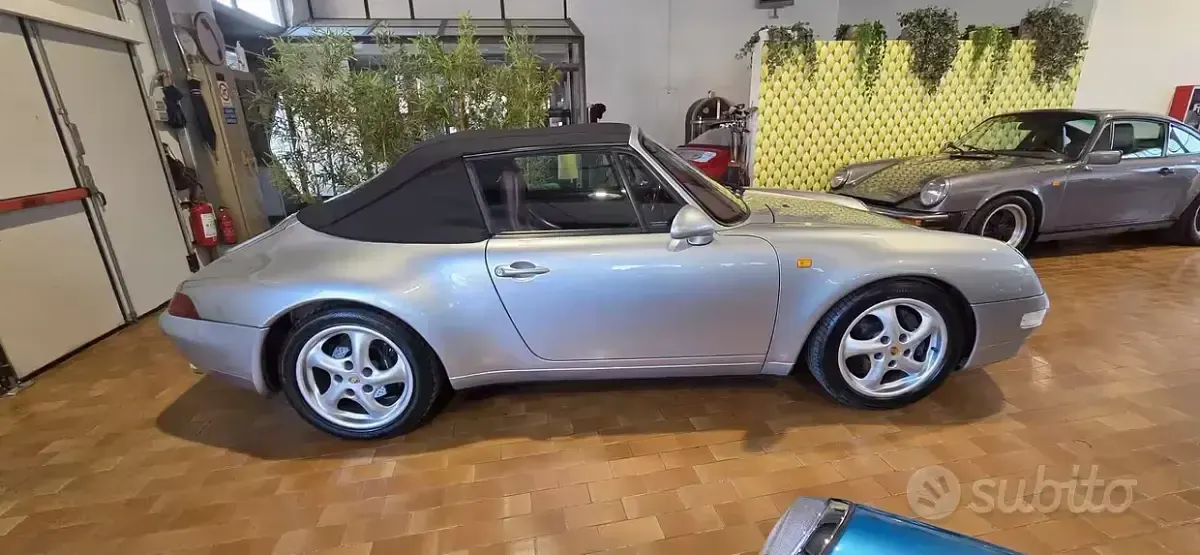 Usata Porsche 911 Carrera Cabriolet 272 CV (200 kW) 1995 Grigio Cabrio