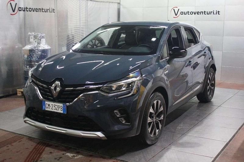 Usata Renault Captur 101 CV (74 kW) 2023 Grigio SUV