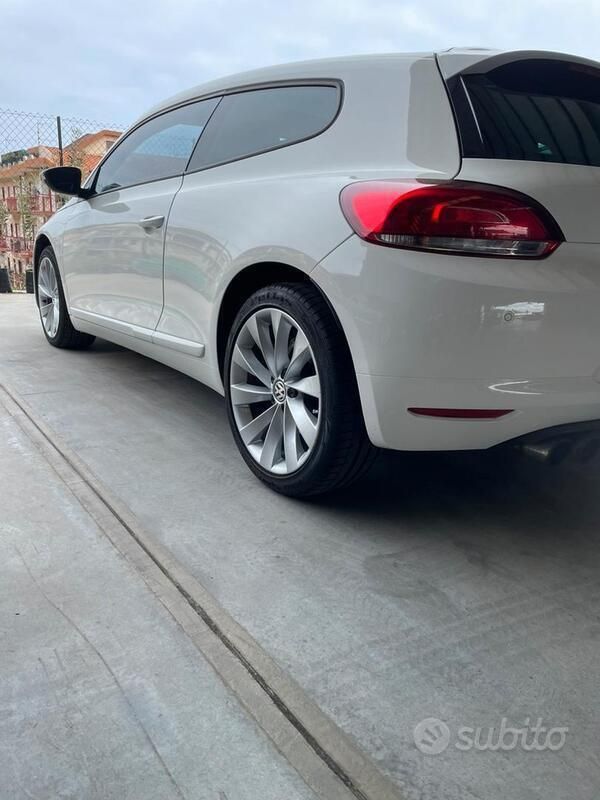Usata VW Scirocco 160 CV (117 kW) 2009 Bianco Coupé