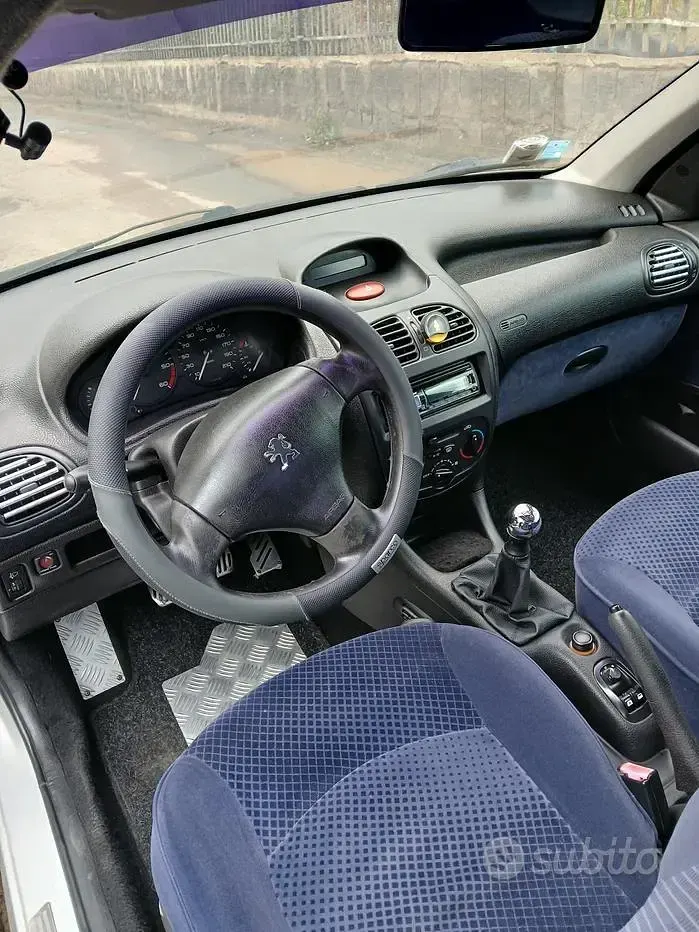 Usata Peugeot 206 68 CV (50 kW) 2003 Grigio Berlina