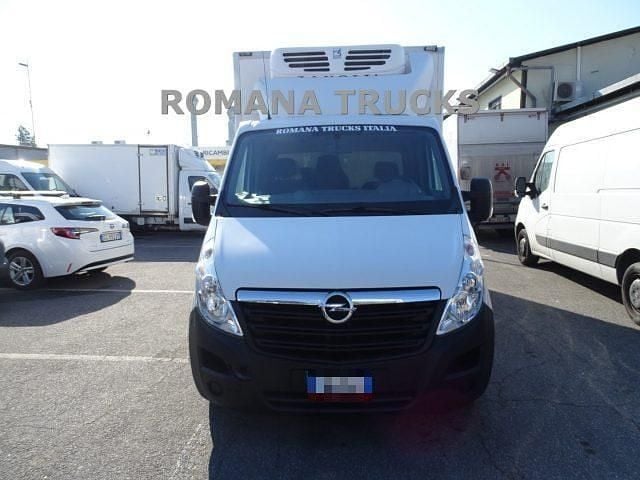Usata Opel Movano 145 CV (106 kW) 2017 Bianco pastello Furgone