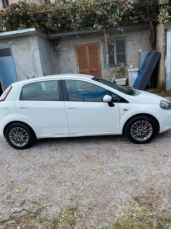 Usata Fiat Grande Punto 2010 Bianco Utilitaria