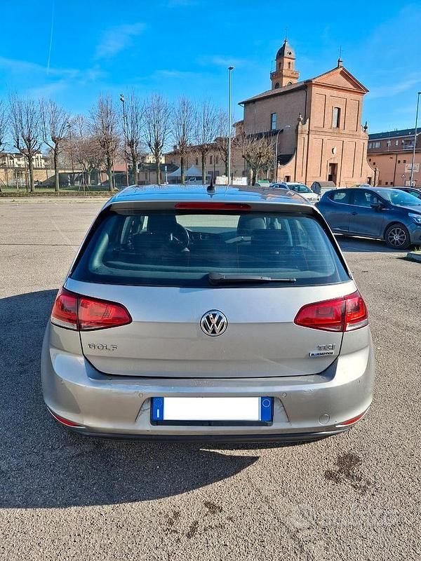 Usata VW Golf VII Highline 110 CV (80 kW) 2016 Grigio Berlina
