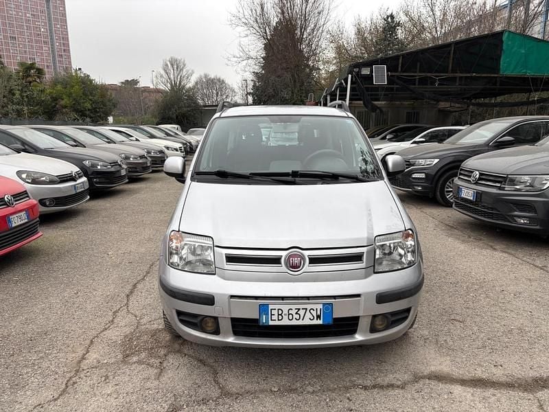 Usata Fiat Panda Emotion 69 CV (50 kW) 2010 Argento Utilitaria