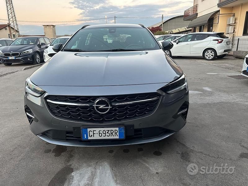 Usata Opel Insignia Business 122 CV (89 kW) 2021 Grigio Station wagon
