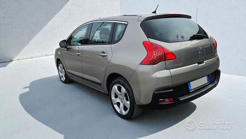 Usata Peugeot 3008 110 CV (80 kW) 2010 Beige metallizzato Station wagon