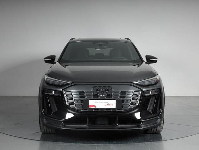 Usata Audi SQ6 e-tron Sport 380 kW (517 CV) 2025 Grigio daytona perlato SUV