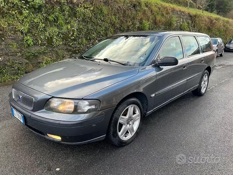 Usata Volvo V70 163 CV (119 kW) 2003 Grigio Station wagon