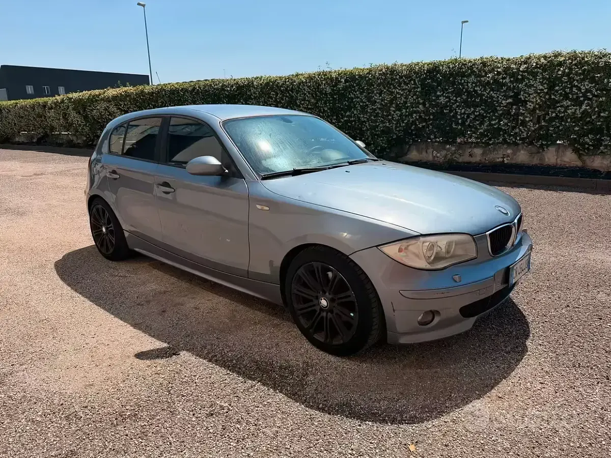 Usata BMW 120 163 CV (119 kW) 2005 Grigio Utilitaria