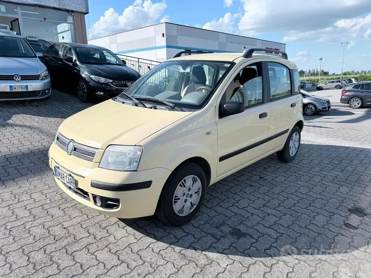 Usata Fiat Panda 60 CV (44 kW) 2004 Giallo Utilitaria