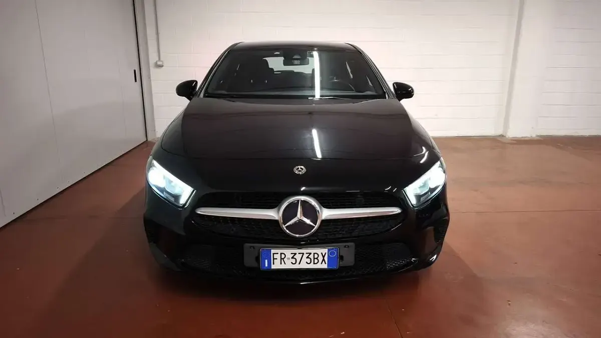 Usata Mercedes A180 116 CV (85 kW) 2018 Nero Berlina