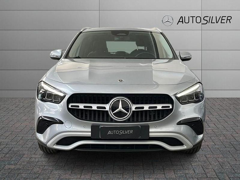 Usata Mercedes GLA180 Advanced 116 CV (85 kW) 2025 Argento / metallizzato SUV