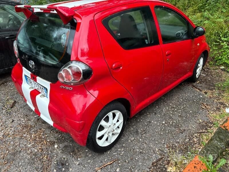 Usata 2006 Toyota Aygo Due volumi | 2300 € - Immagine 1/4