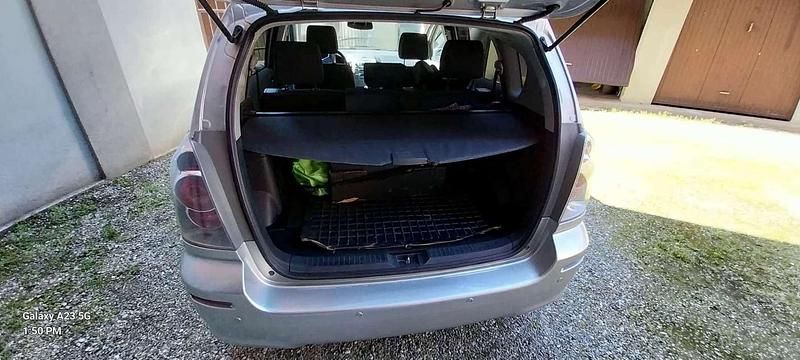 Usata Toyota Corolla Verso 110 CV (80 kW) 2007 Beige Monovolume