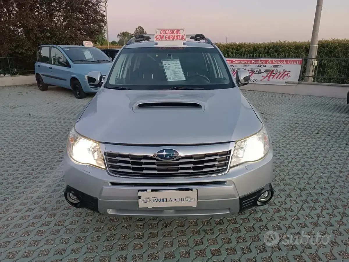 Usata Subaru Forester Comfort 147 CV (108 kW) 2011 Grigio SUV