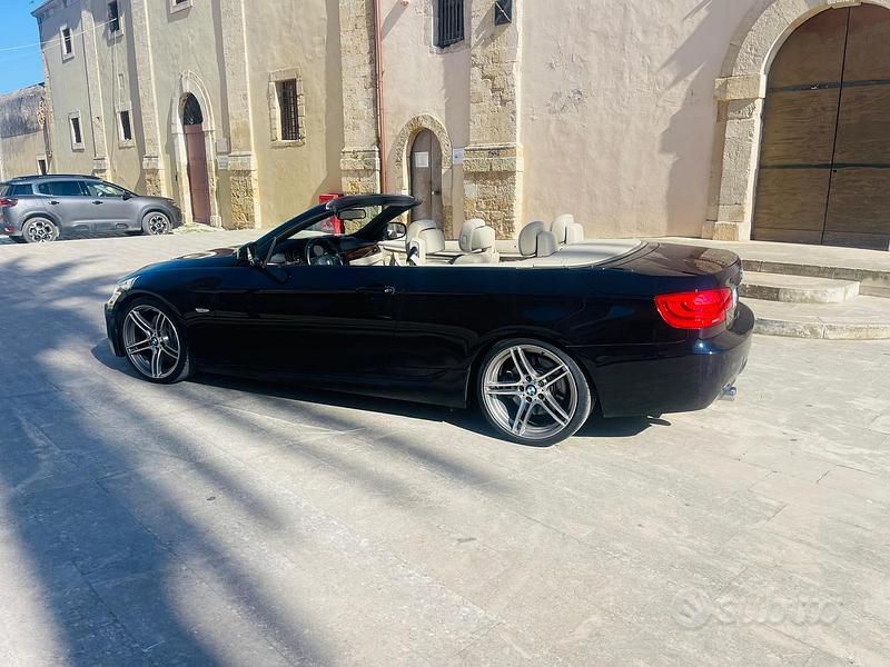Usata BMW 335 Cabriolet M Sport 306 CV (225 kW) 2013 Blu Cabrio