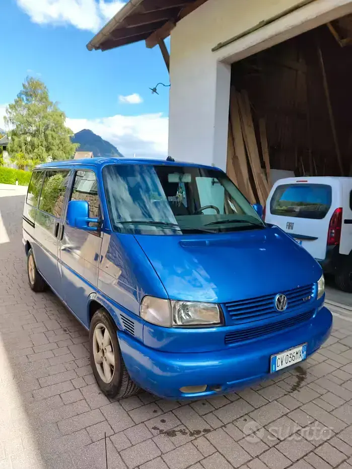 Usata VW Multivan 151 CV (111 kW) 2001 Bluazzurro Monovolume