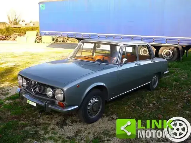 Usata Alfa Romeo 1750 118 CV (86 kW) 1972 Grigio Berlina