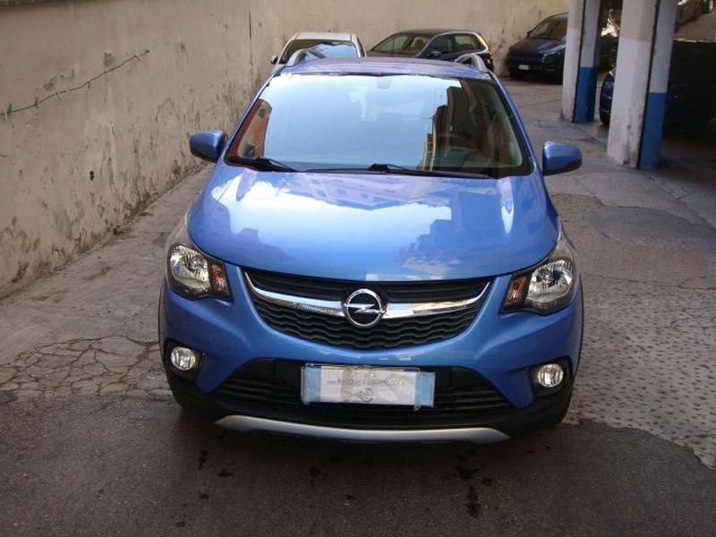 Usata Opel Karl Rocks 75 CV (55 kW) 2018 Blu/azzurro Utilitaria