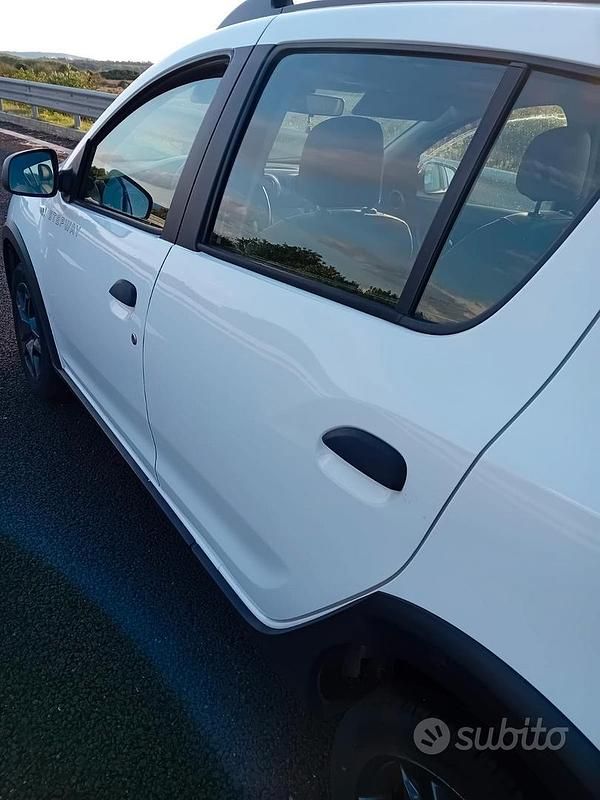 Usata Dacia Sandero 70 CV (51 kW) 2017 Bianco Utilitaria