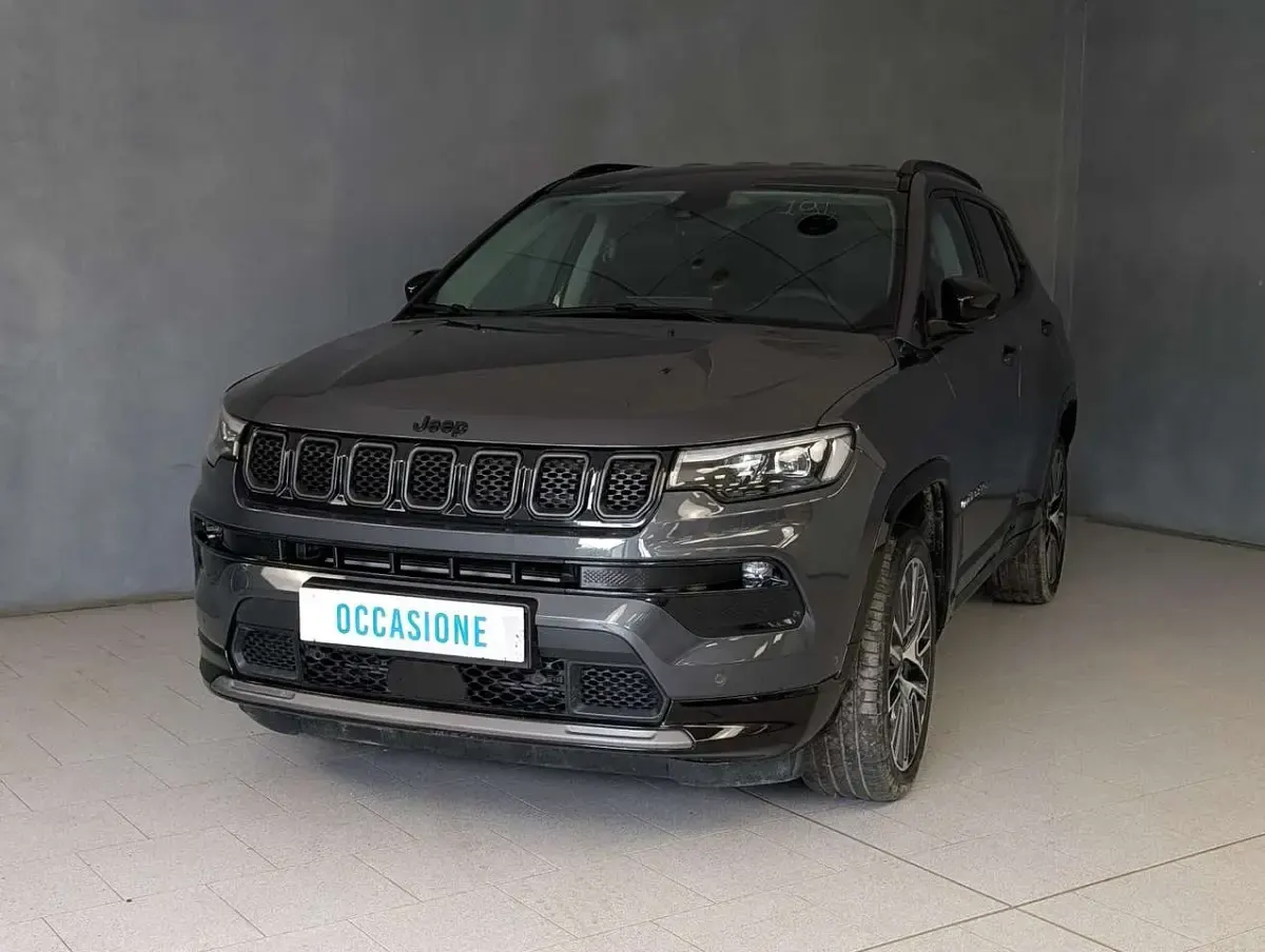 Usata Jeep Compass Summit 131 CV (96 kW) 2025 SUV