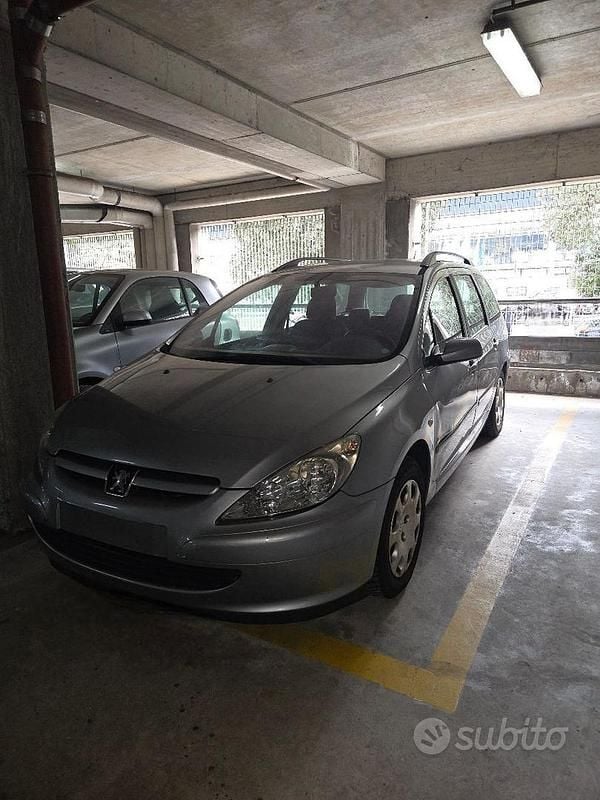Usata Peugeot 307 68 CV (50 kW) 2004 Grigio Station wagon