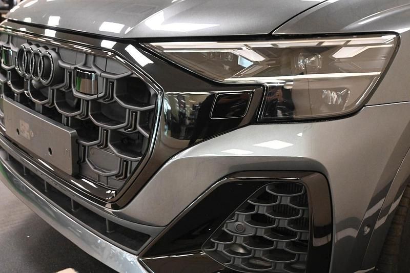 Usata Audi Q8 e-tron 209 kW (285 CV) 2025 Grigio SUV