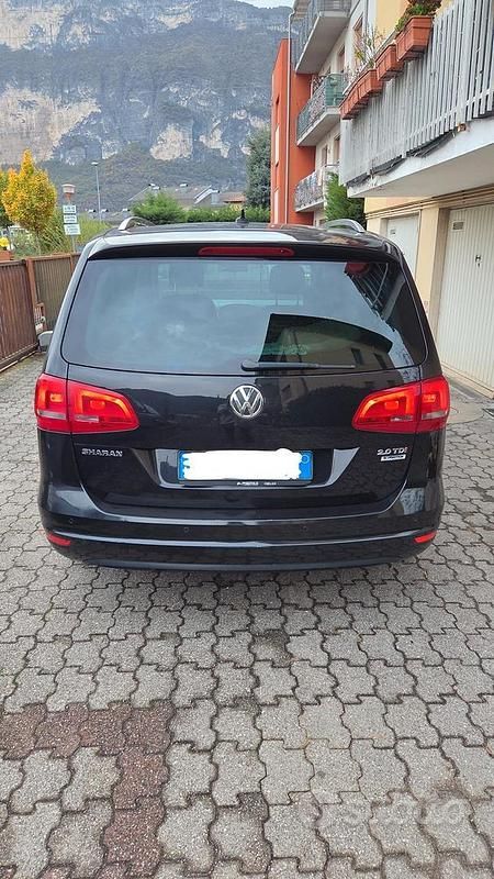 Nero Usata 2015 VW Sharan Comfortline Monovolume | 16.500 € (Buon prezzo) - Immagine 1/4