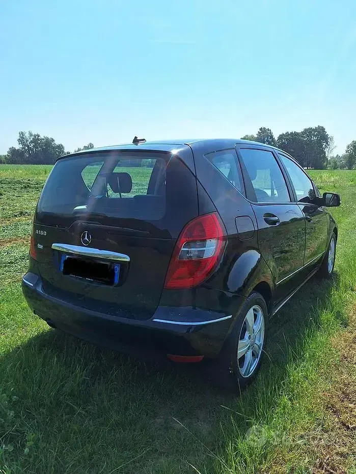 Usata Mercedes A150 129 CV (94 kW) 2010 Nero Berlina