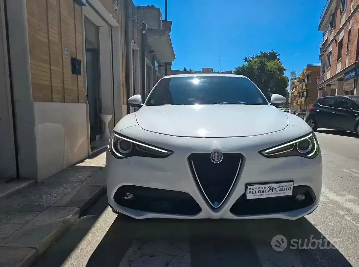 Usata Alfa Romeo Stelvio Super 150 CV (110 kW) 2019 Bianco SUV