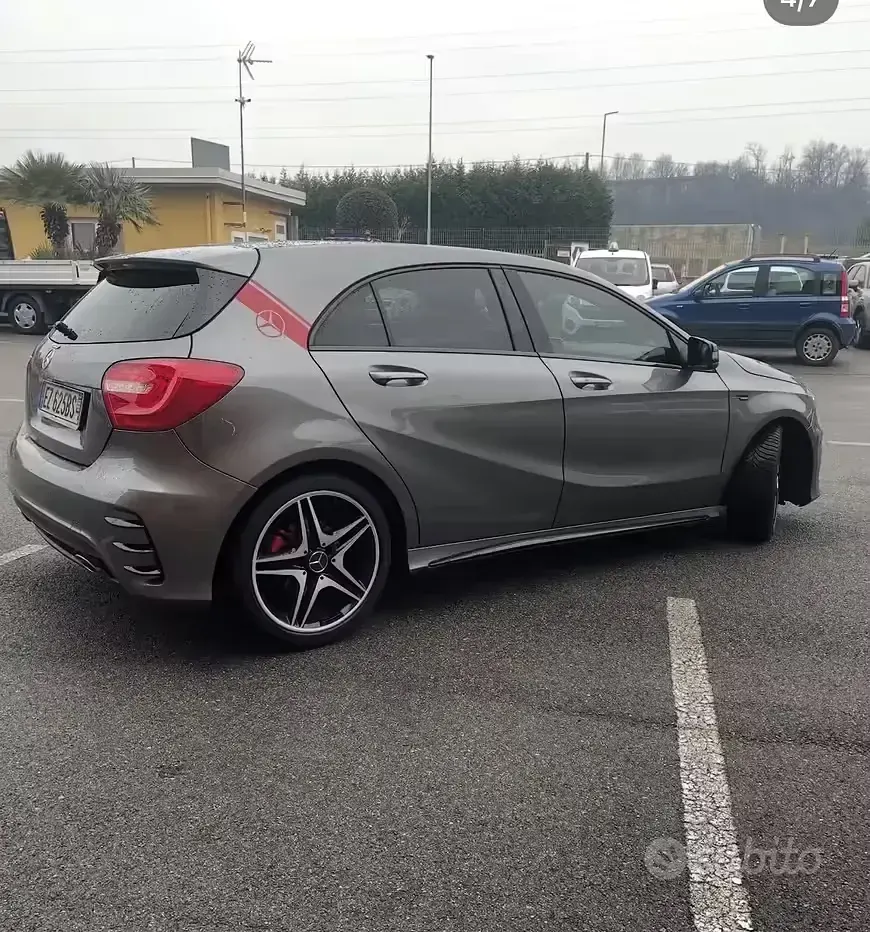 Usata Mercedes A200 Edition 136 CV (100 kW) 2015 Grigio Utilitaria