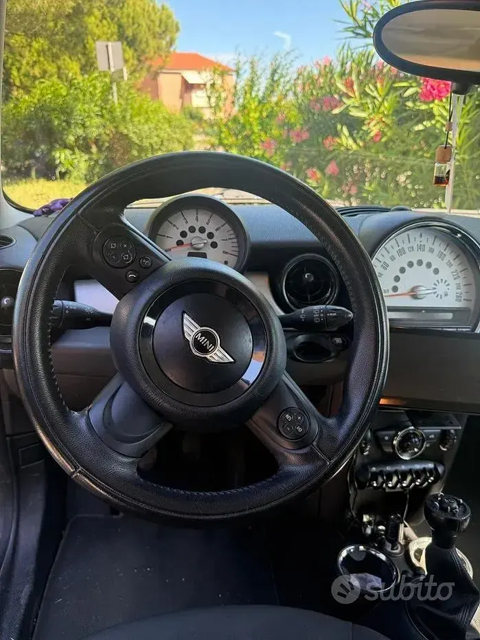 Usata Mini ONE 75 CV (55 kW) 2011 Nero Utilitaria