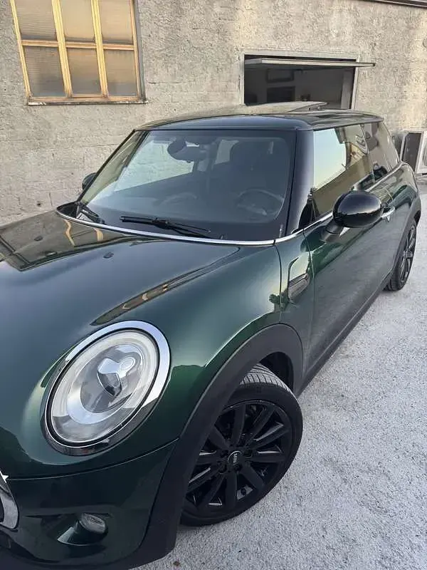 Usata Mini Cooper D Business 116 CV (85 kW) 2017 Nero Utilitaria