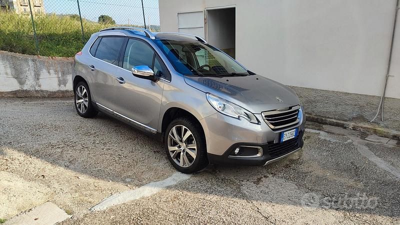 Usata Peugeot 2008 Allure 115 CV (84 kW) 2015 Grigio SUV